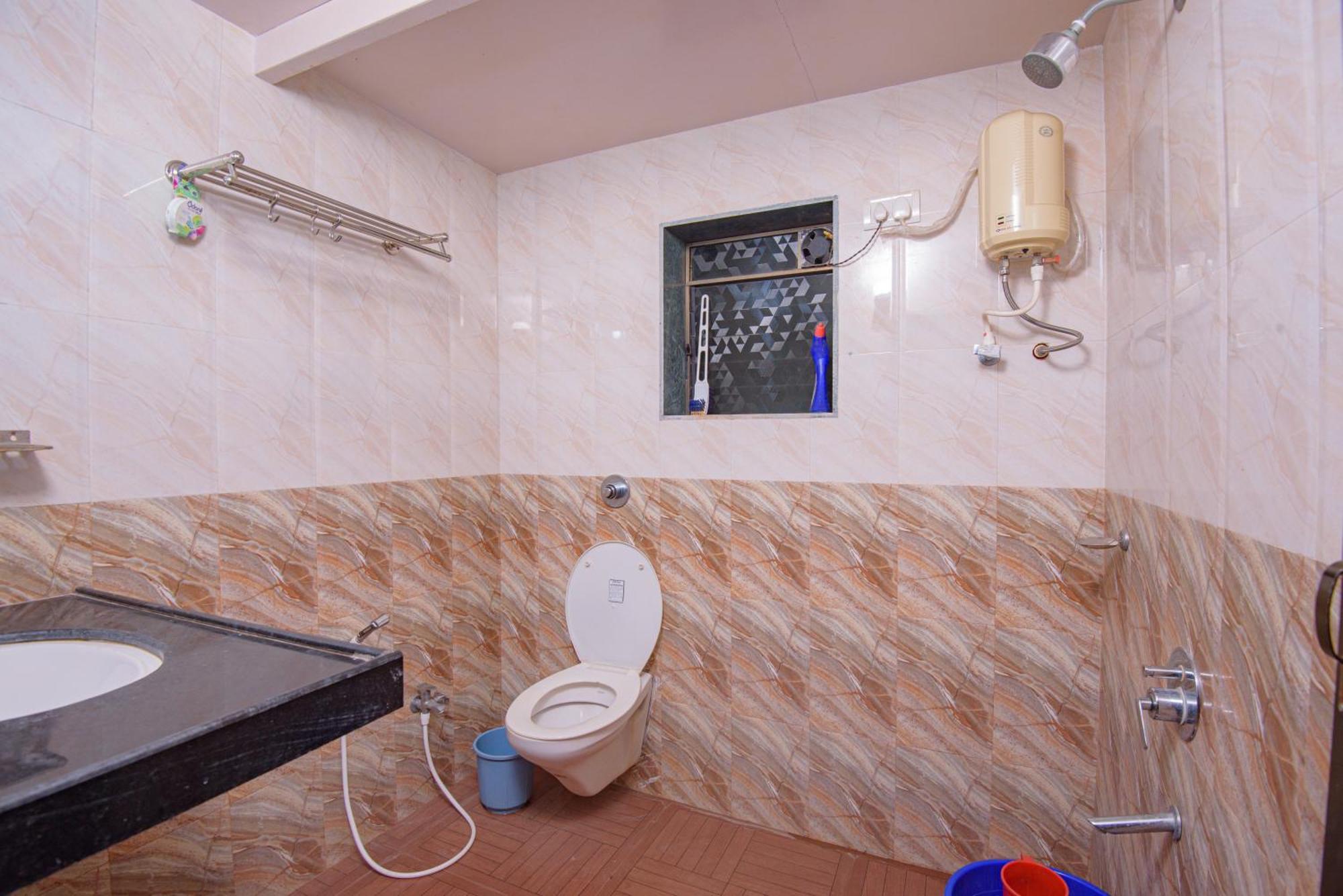 آليباغ Prajakta Rest House الغرفة الصورة