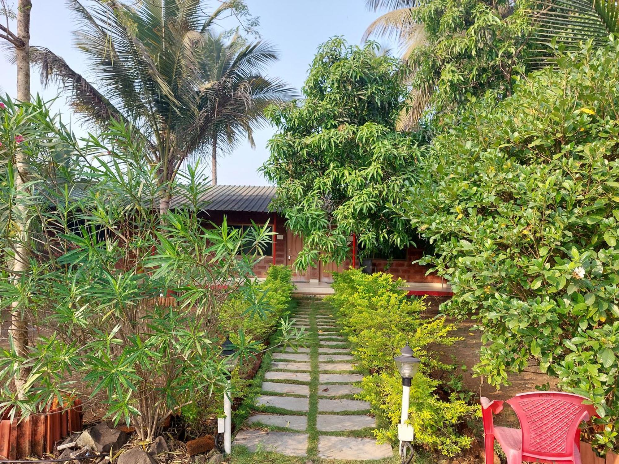 آليباغ Prajakta Rest House الغرفة الصورة